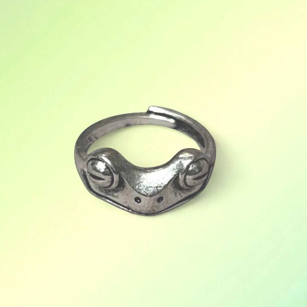silver plated frog ring